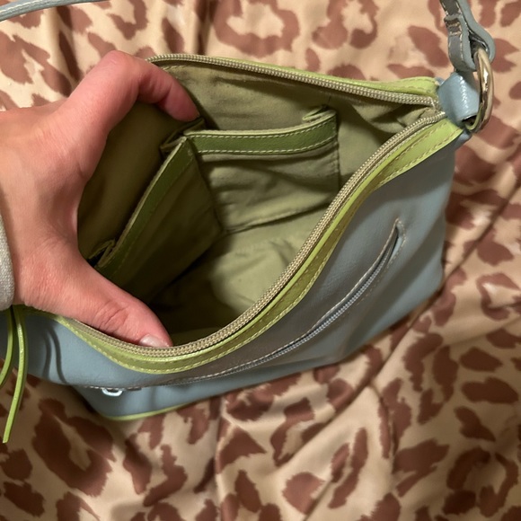 Light blue leather C initial shoulder purse - Picture 3 of 4